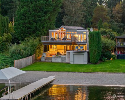 2624 W Lake Sammamish Parkway NE, Redmond